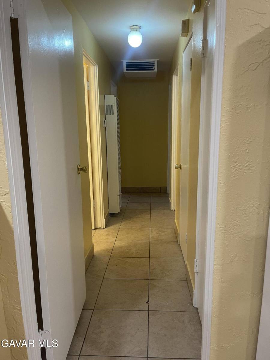 Condo for rent at 2004 Oldfield St #2004B, Lancaster, CA 93536