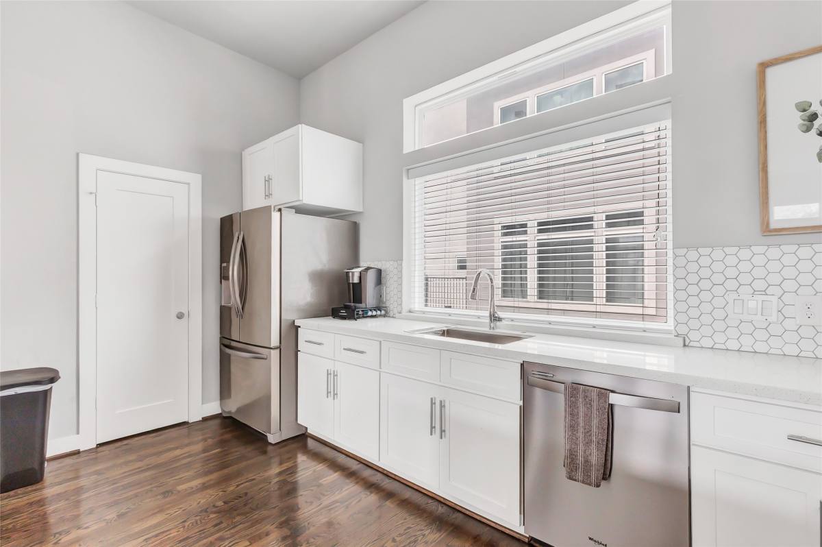 Apartment for rent at 1310 Roberts St, Houston, TX 77003