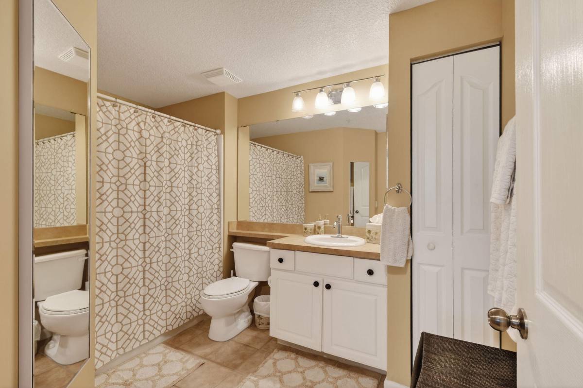 Condo for rent at 3202 Myrtlewood Circle E, Palm Beach Gardens, FL 33418