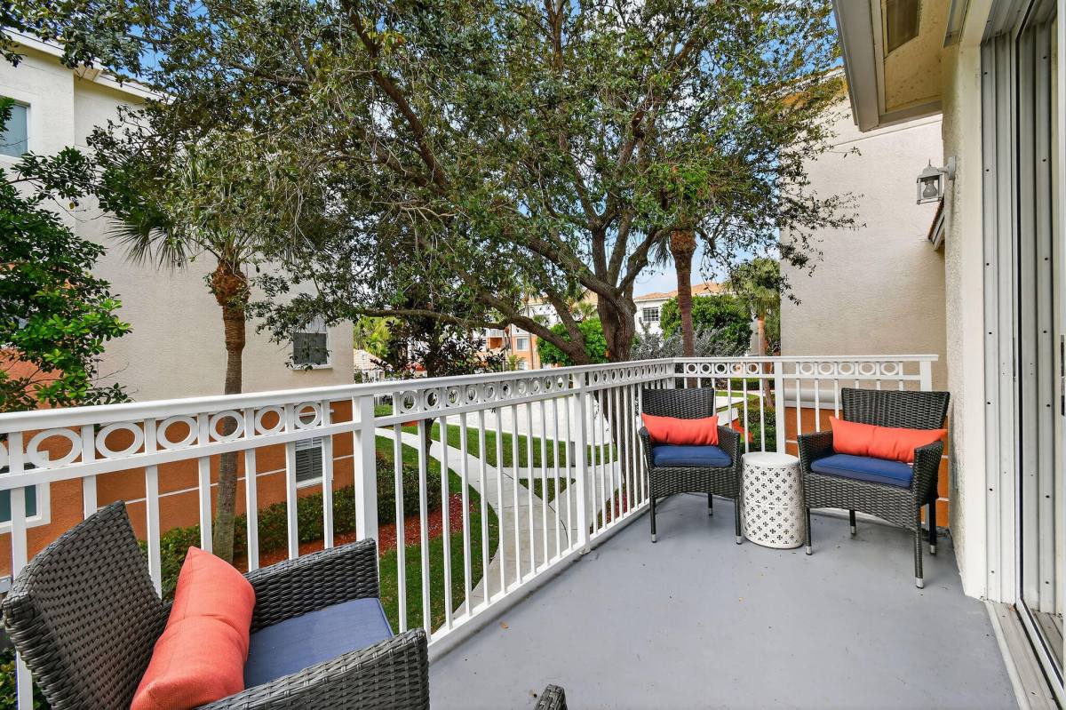 Condo for rent at 3202 Myrtlewood Circle E, Palm Beach Gardens, FL 33418