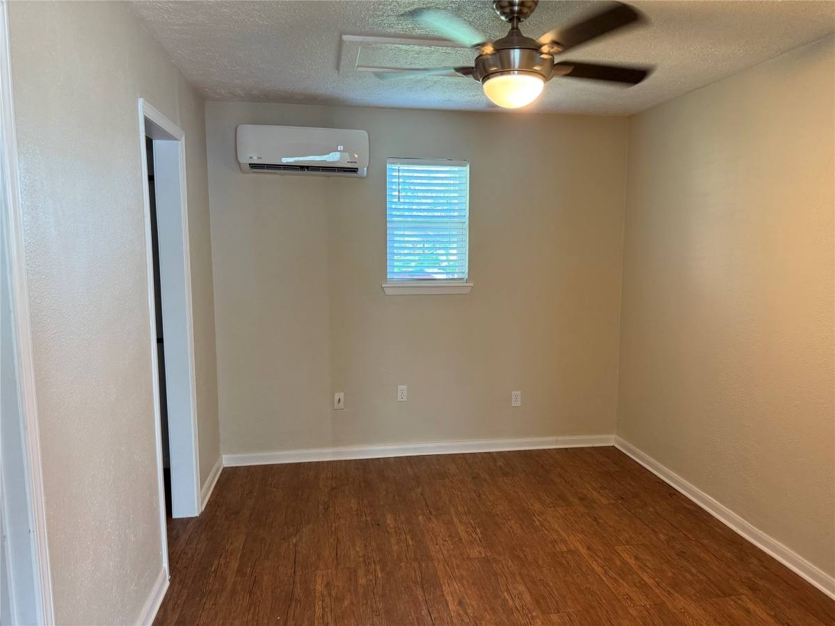 Apartment for rent at 726 4th St #726, Dickinson, TX 77539