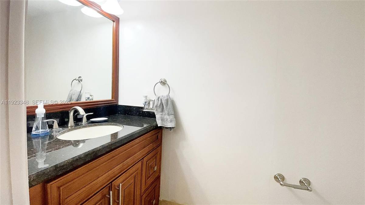 Condo for rent at 1717 N Bayshore Dr #1717D3937, Miami, FL 33132