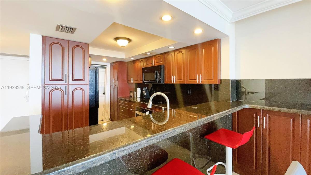 Condo for rent at 1717 N Bayshore Dr #1717D3937, Miami, FL 33132