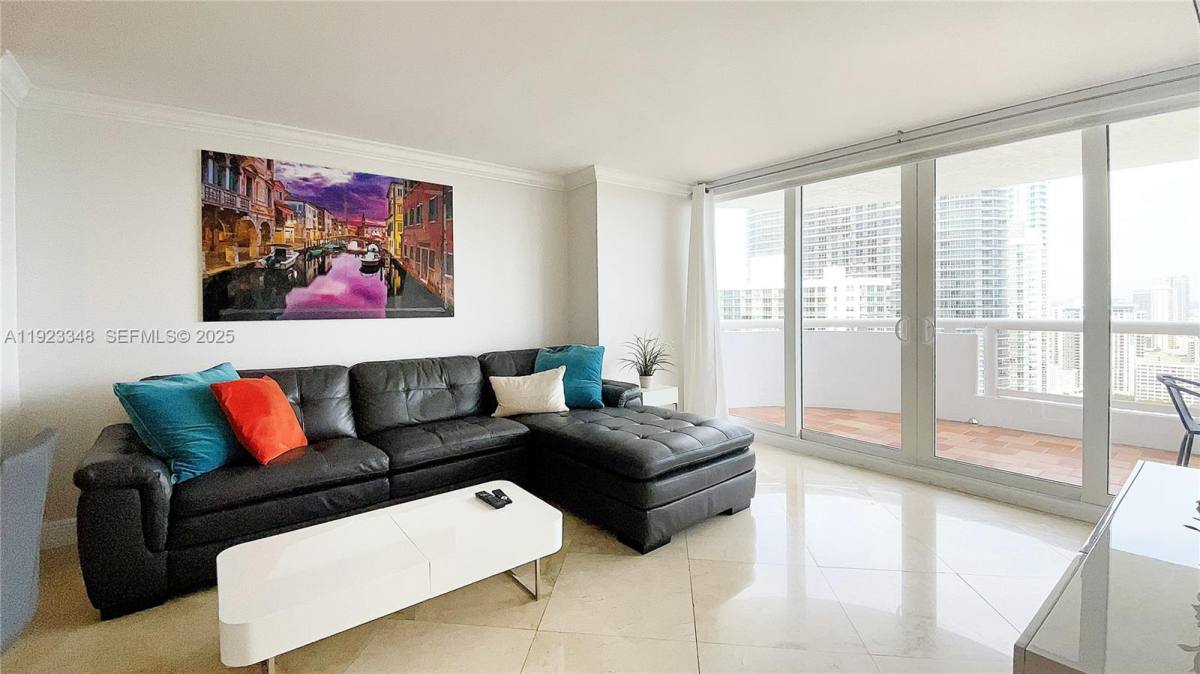 Condo for rent at 1717 N Bayshore Dr #1717D3937, Miami, FL 33132