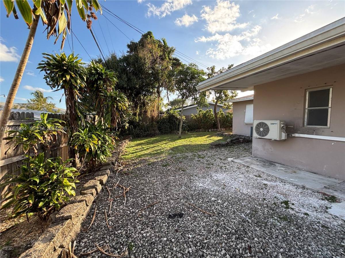 Apartment for rent at 2510 NE 9th Terrace, Pompano Beach, FL 33064