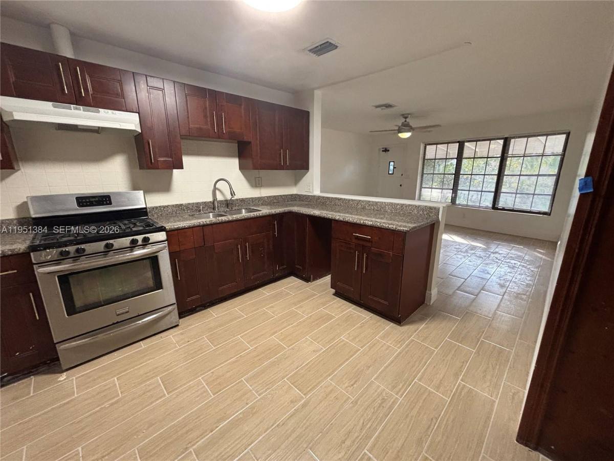 Apartment for rent at 2510 NE 9th Terrace, Pompano Beach, FL 33064