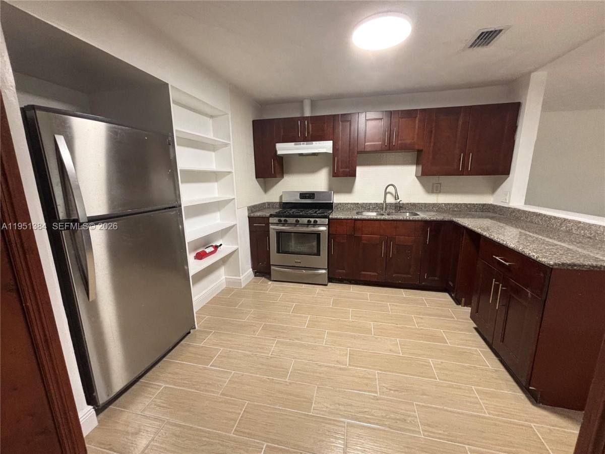 Apartment for rent at 2510 NE 9th Terrace, Pompano Beach, FL 33064