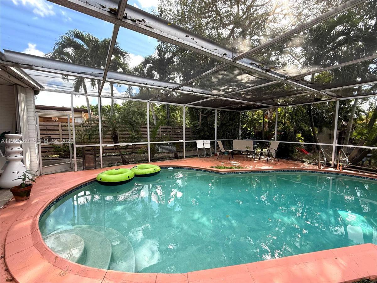 Apartment for rent at 5424 Van Buren St, Hollywood, FL 33021
