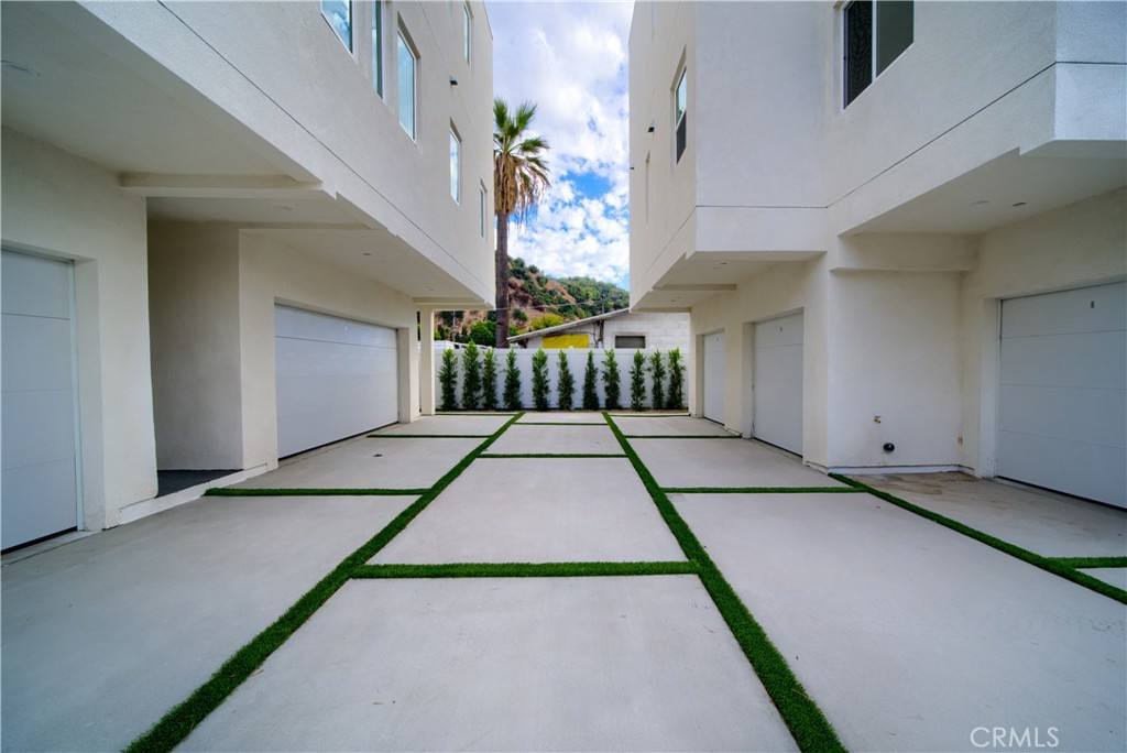 Townhouse for rent at 257 S Ave 54 #2571 2, Los Angeles, CA 90042