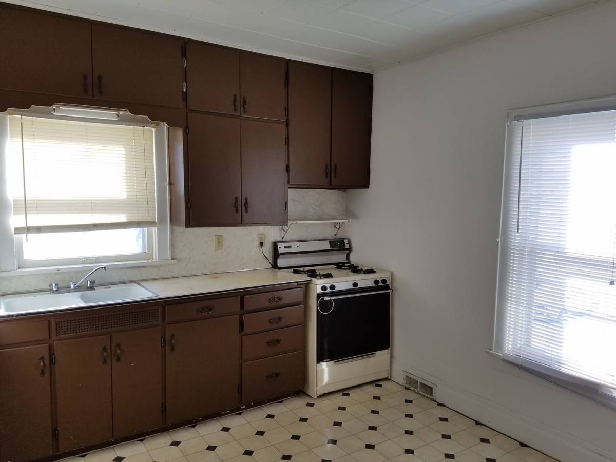 Apartment for rent at 2115 Walnut St, Cedar Falls, IA 50613