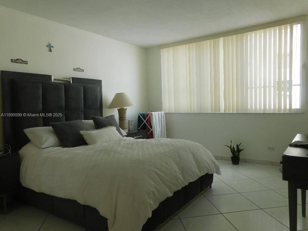 Apartment for rent at 5005 Collins Ave #322, Miami Beach, FL 33140