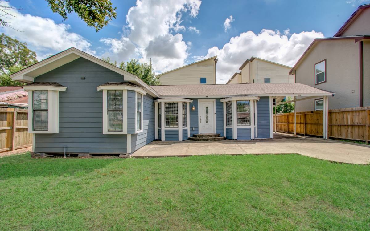 Apartment for rent at 3330 Kelton St, Houston, TX 77021