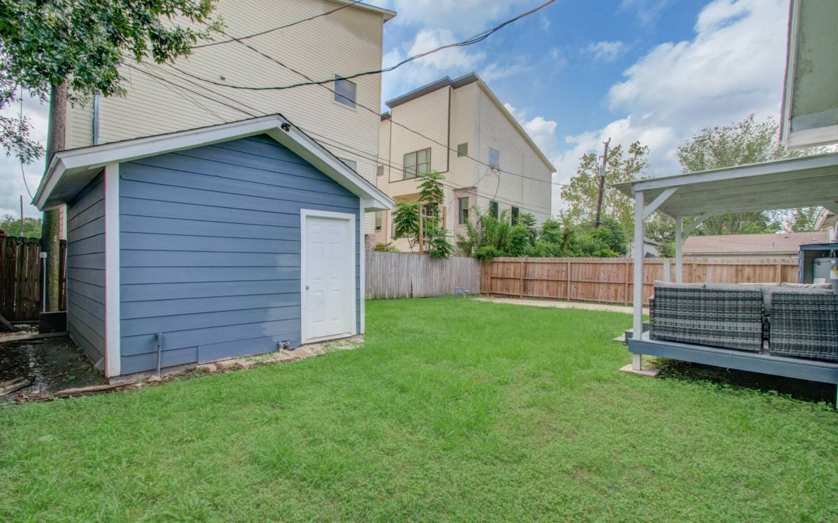 Apartment for rent at 3330 Kelton St, Houston, TX 77021