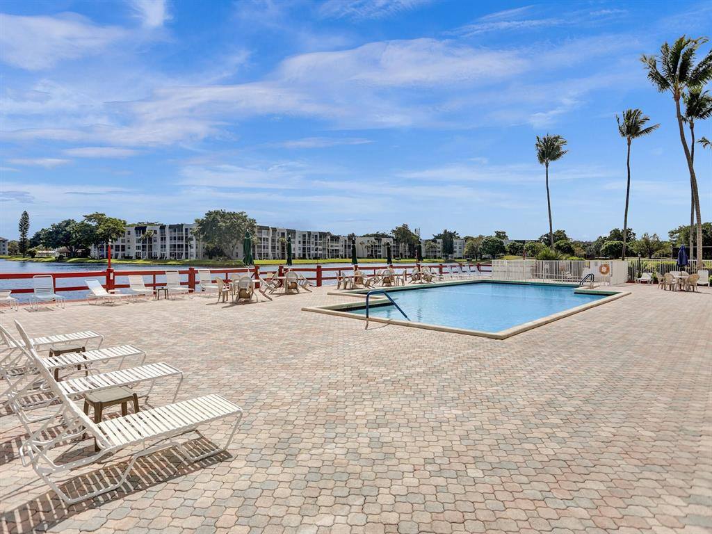 Condo for rent at 9501 Seagrape Dr #403, Fort Lauderdale, FL 33324