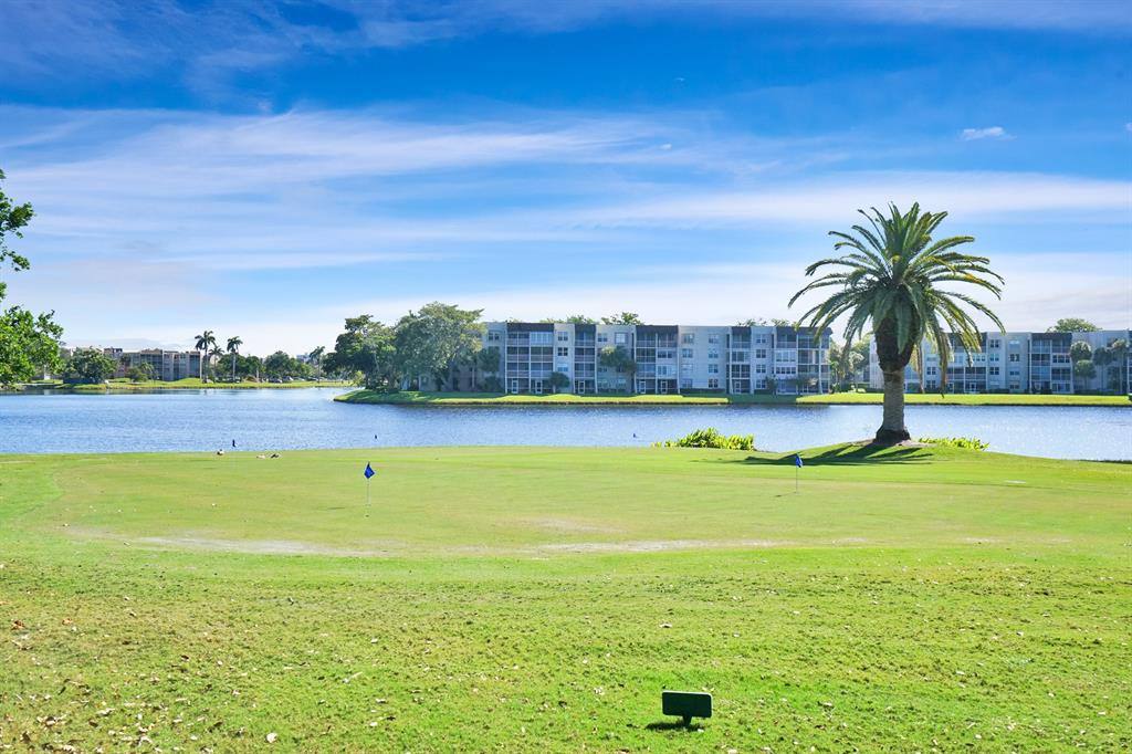 Condo for rent at 9501 Seagrape Dr #403, Fort Lauderdale, FL 33324