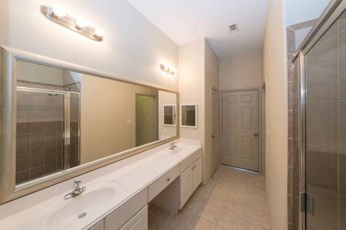 Condo for rent at 1441 E St #207, Houston, TX 77007