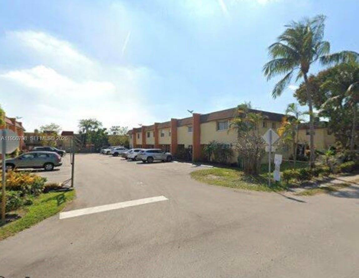 Townhouse for rent at 6636 SW 41st St, Fort Lauderdale, FL 33314