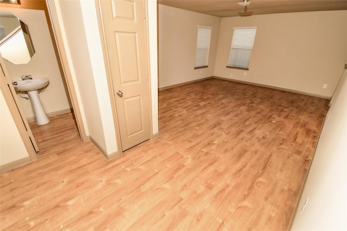 Apartment for rent at 21631 S Werrington Way, Houston, TX 77073