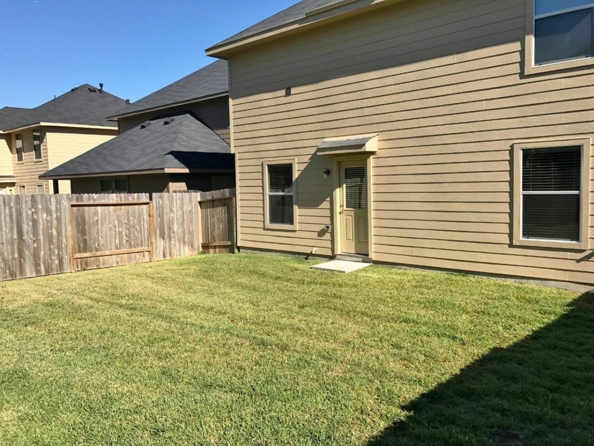 Apartment for rent at 21631 S Werrington Way, Houston, TX 77073