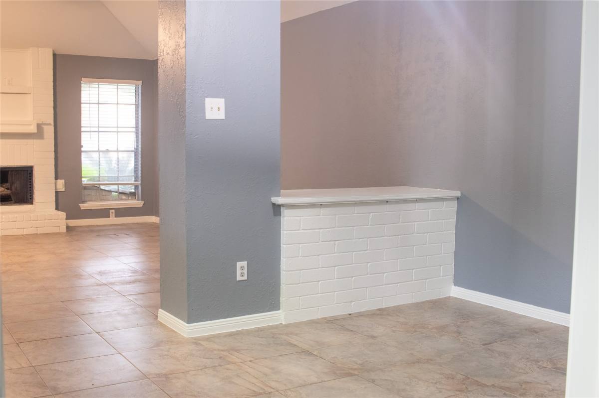 Apartment for rent at 13106 Hollowcreek Park Dr, Houston, TX 77082