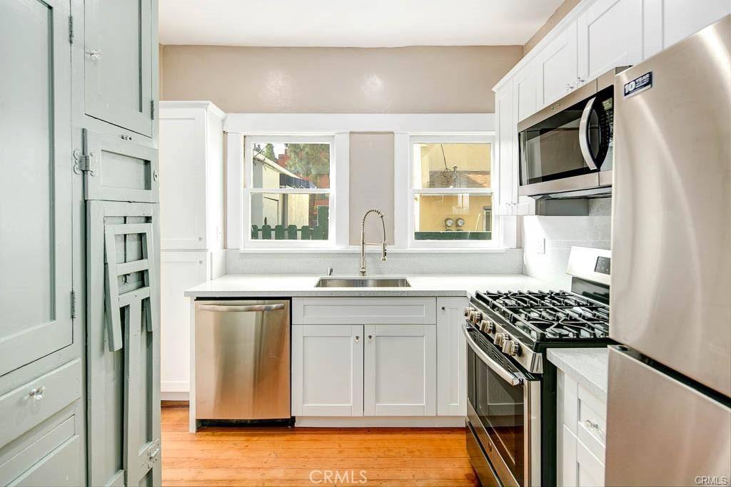 Apartment for rent at 107 N Columbus Ave #1071 2, Glendale, CA 91204