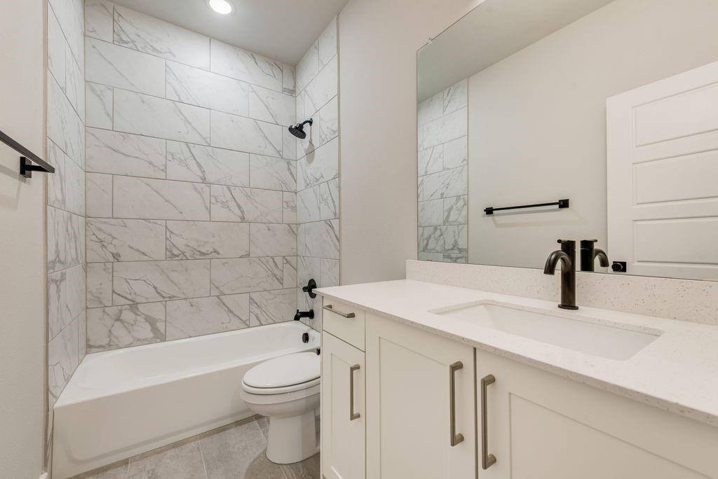 Townhouse for rent at 4254 Clovis St, Midlothian, TX 76065