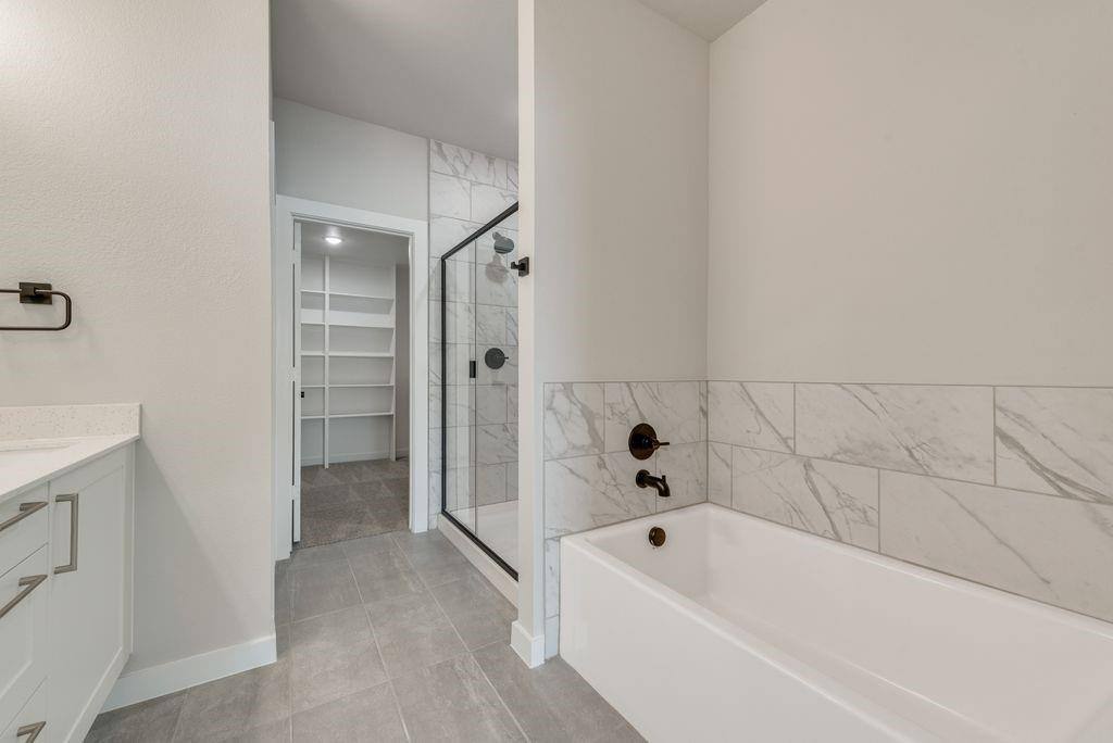Townhouse for rent at 4254 Clovis St, Midlothian, TX 76065