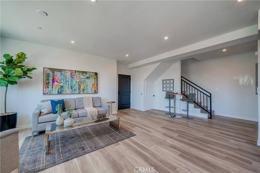Townhouse for rent at 7018 Alabama Ave #301, Canoga Park, CA 91303