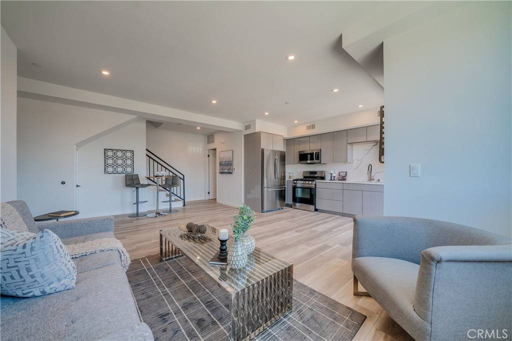 Townhouse for rent at 7018 Alabama Ave #301, Canoga Park, CA 91303