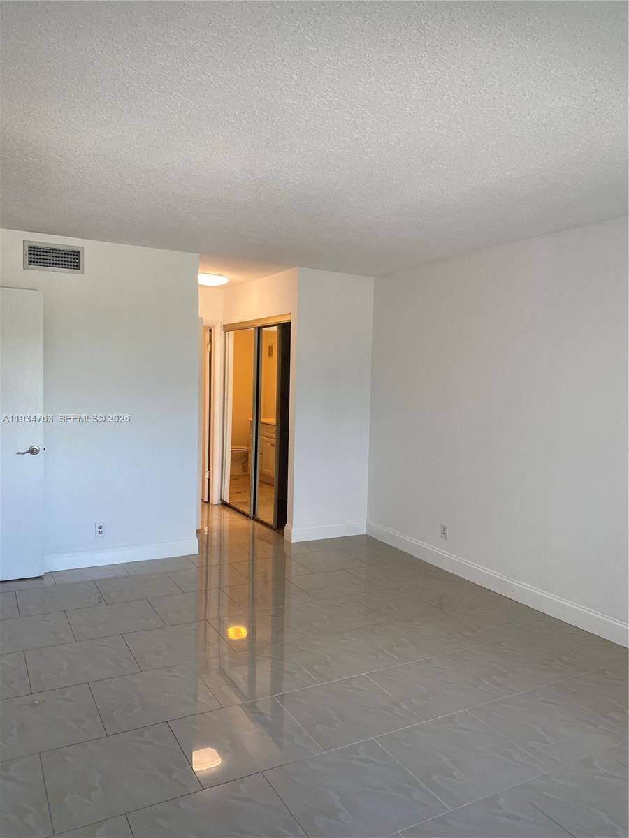 Condo for rent at 120 Lakeview Dr #314, Fort Lauderdale, FL 33326