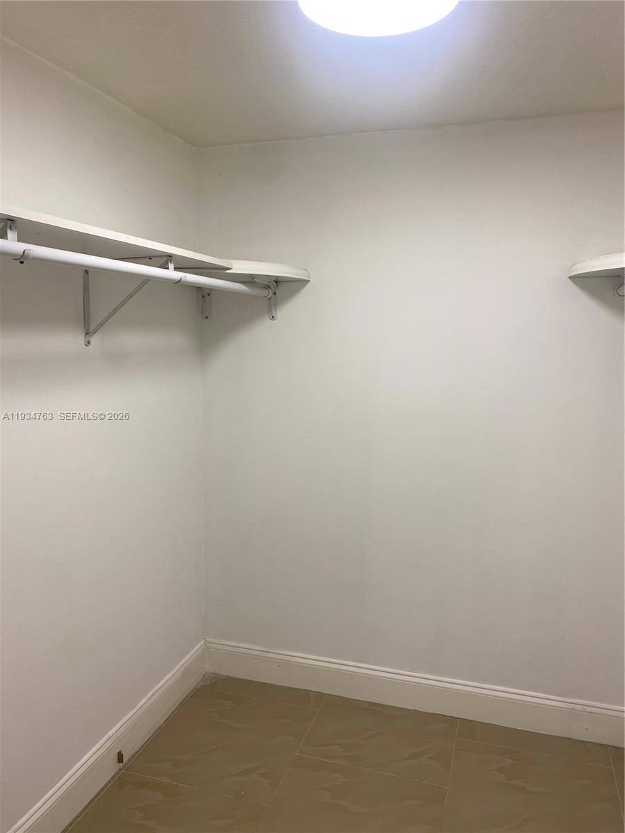 Condo for rent at 120 Lakeview Dr #314, Fort Lauderdale, FL 33326