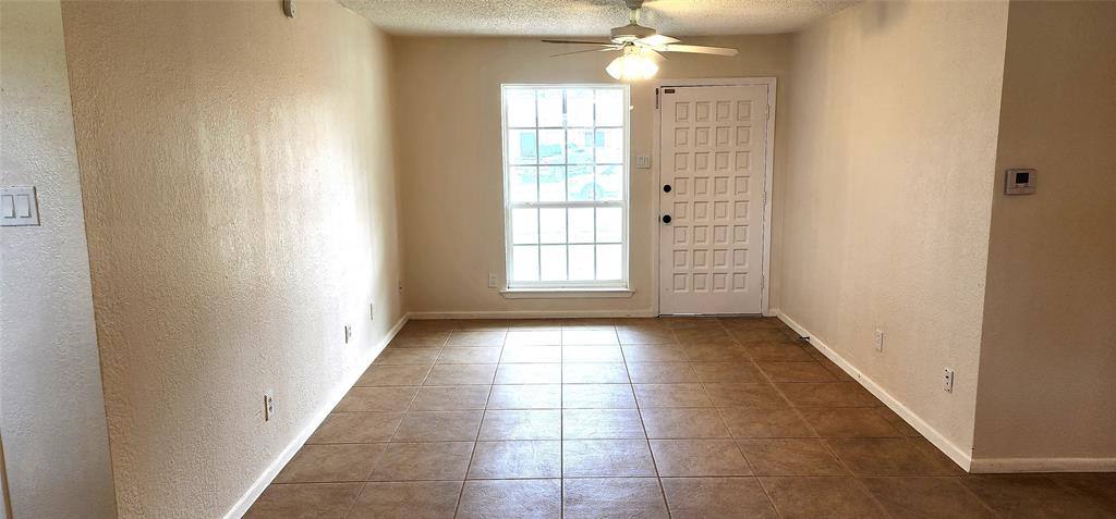 Apartment for rent at 1729 Sherrye Dr, Plano, TX 75074