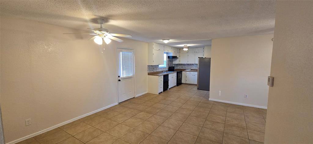 Apartment for rent at 1729 Sherrye Dr, Plano, TX 75074