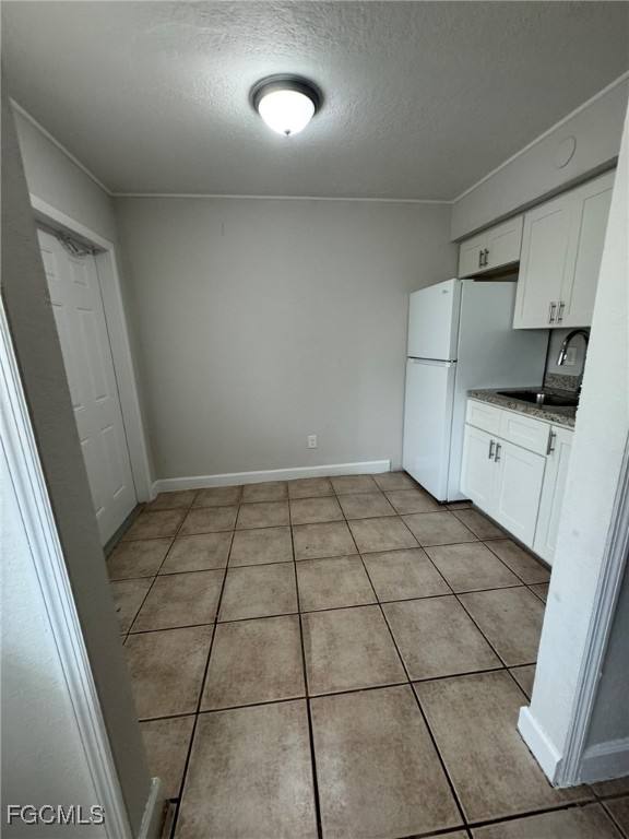 Apartment for rent at 2452 Stella St #204, Fort Myers, FL 33901