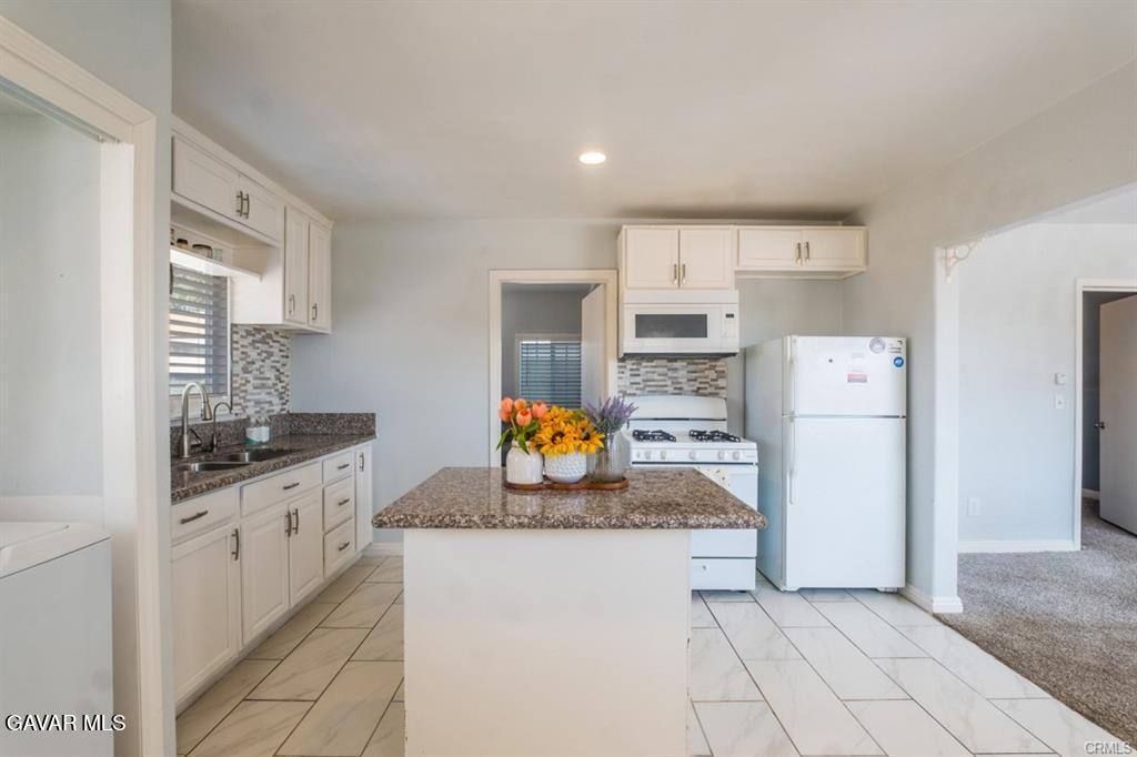 Apartment for rent at 2725 Desert St, Rosamond, CA 93560