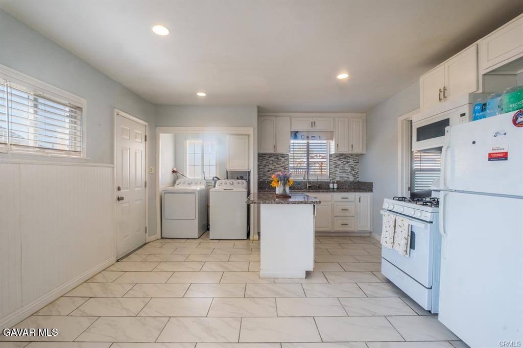 Apartment for rent at 2725 Desert St, Rosamond, CA 93560