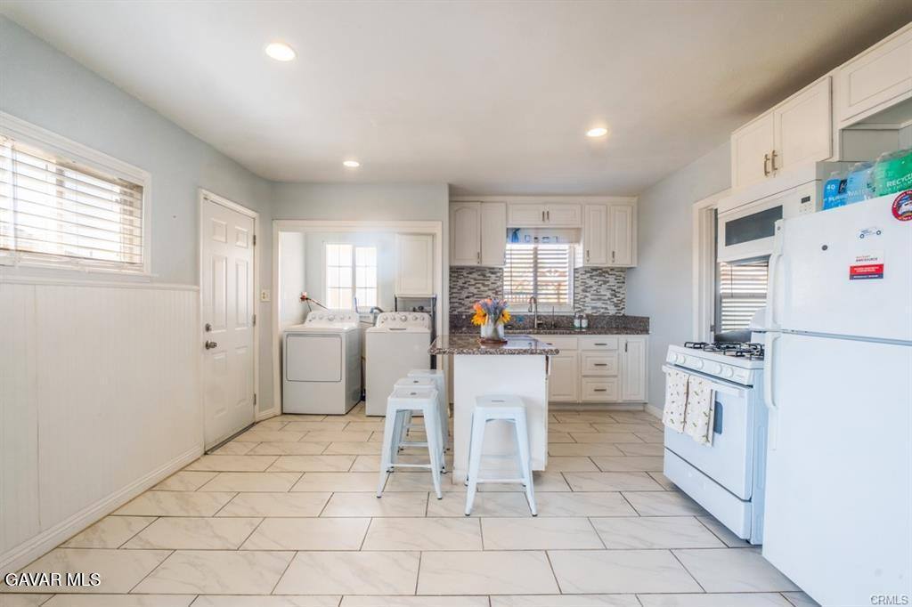 Apartment for rent at 2725 Desert St, Rosamond, CA 93560