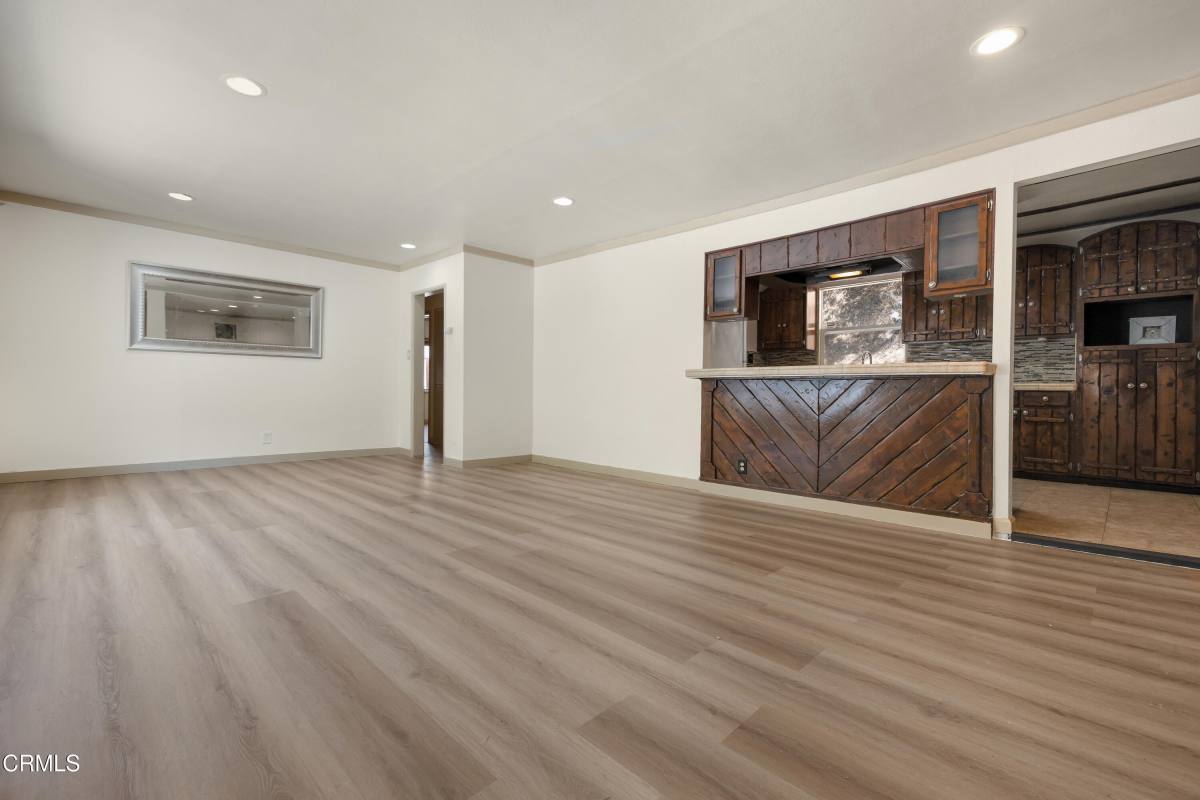 Apartment for rent at 3412 Barham Blvd, Los Angeles, CA 90068