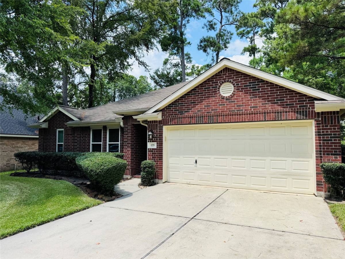 Apartment for rent at 135 N Wynnoak Circle #135, Spring, TX 77382