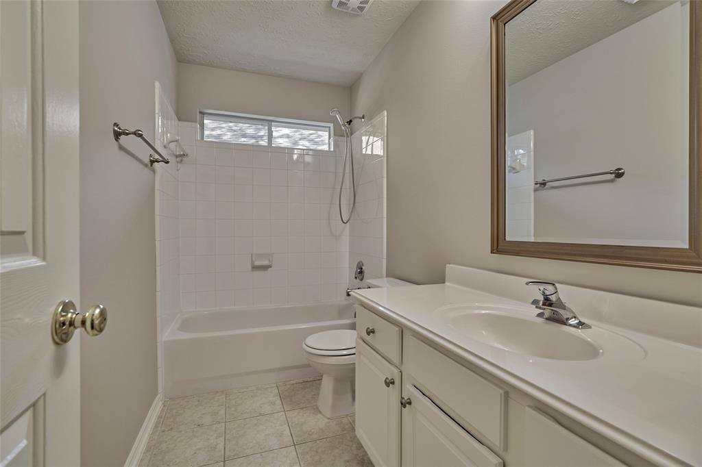 Apartment for rent at 135 N Wynnoak Circle #135, Spring, TX 77382