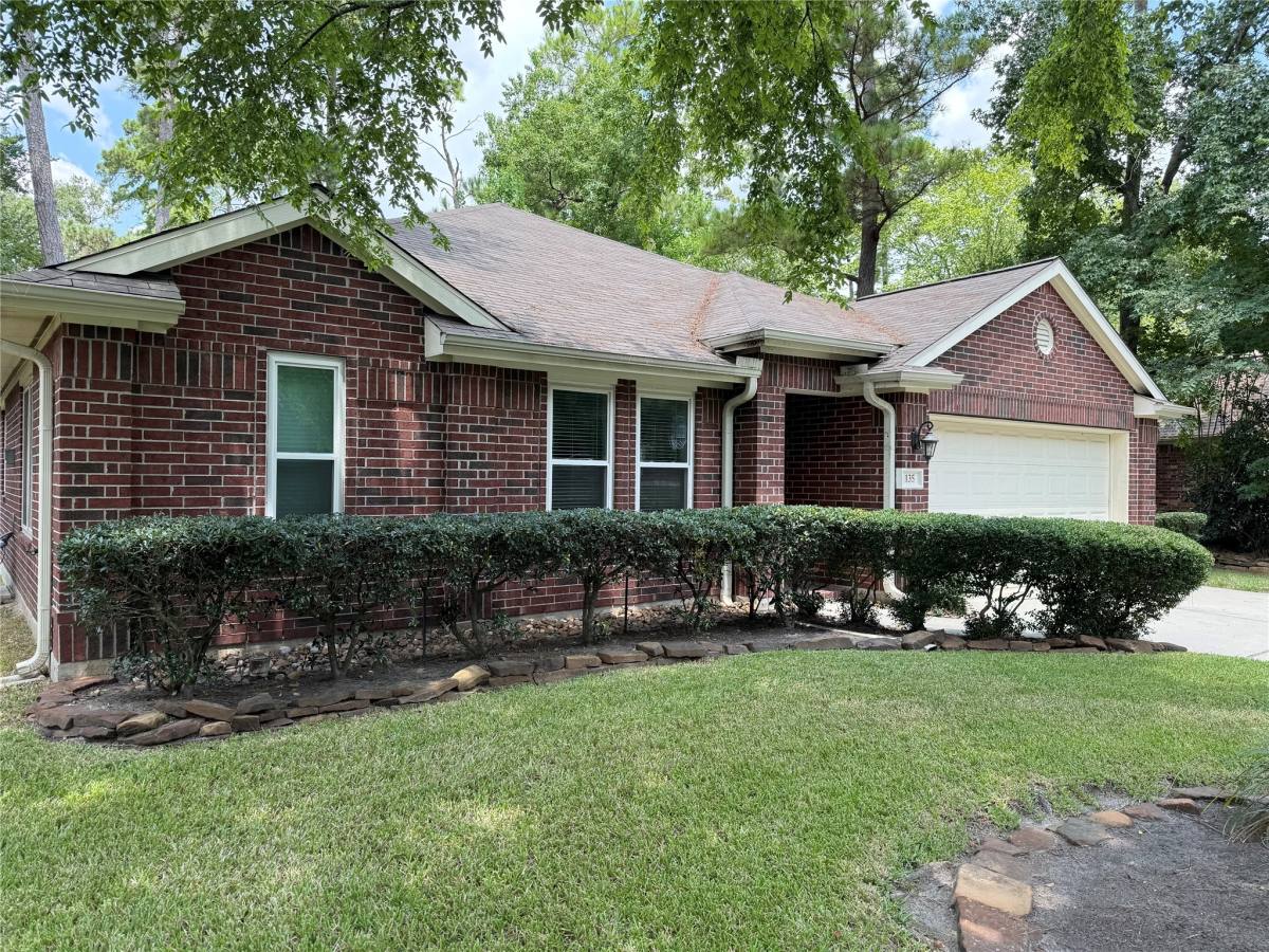 Apartment for rent at 135 N Wynnoak Circle #135, Spring, TX 77382