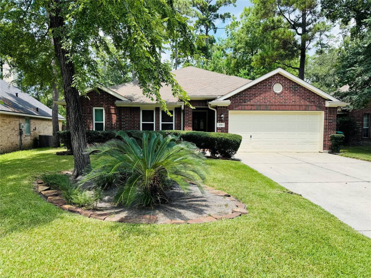 Apartment for rent at 135 N Wynnoak Circle #135, Spring, TX 77382