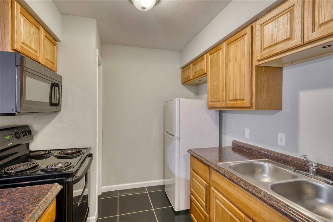 Condo for rent at 904 University Oaks Blvd #117, College Station, TX 77840