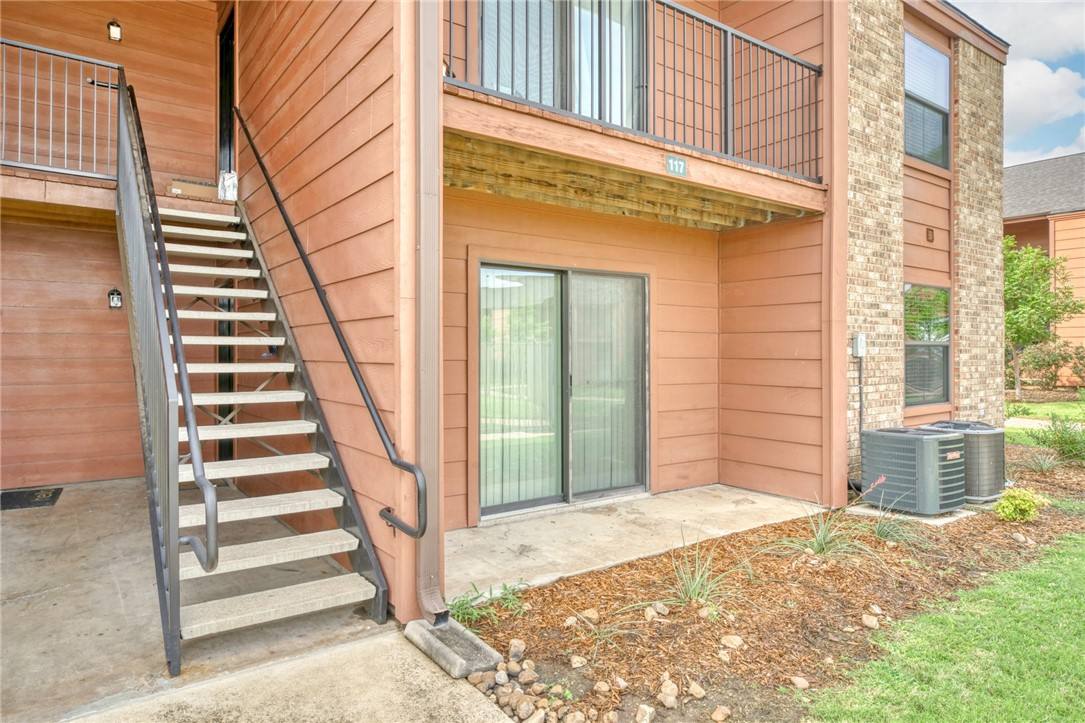 Condo for rent at 904 University Oaks Blvd #117, College Station, TX 77840