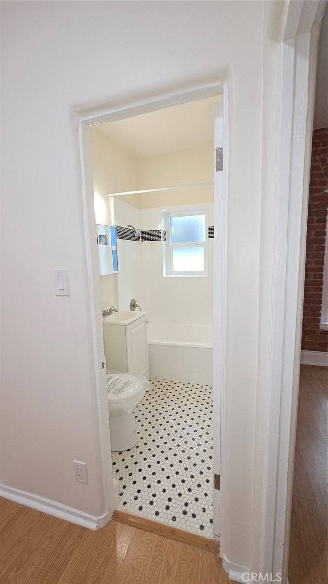 Apartment for rent at 33408 Sunset, Los Angeles, CA 90026