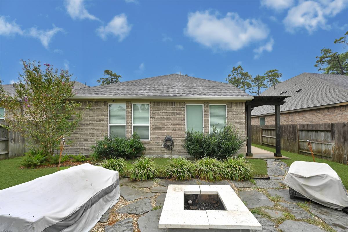 Apartment for rent at 13513 Northline Lake Dr, Houston, TX 77044