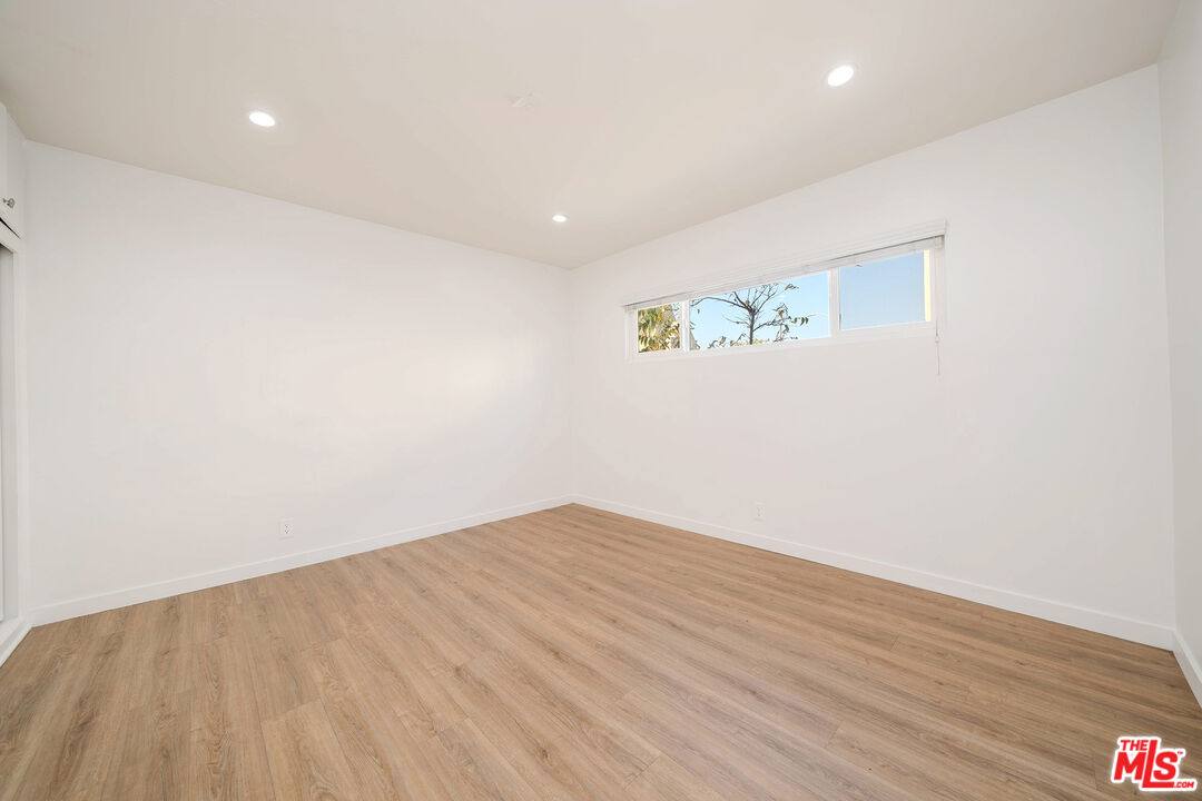 Apartment for rent at 332 S Wilton Place #332-1, Los Angeles, CA 90020
