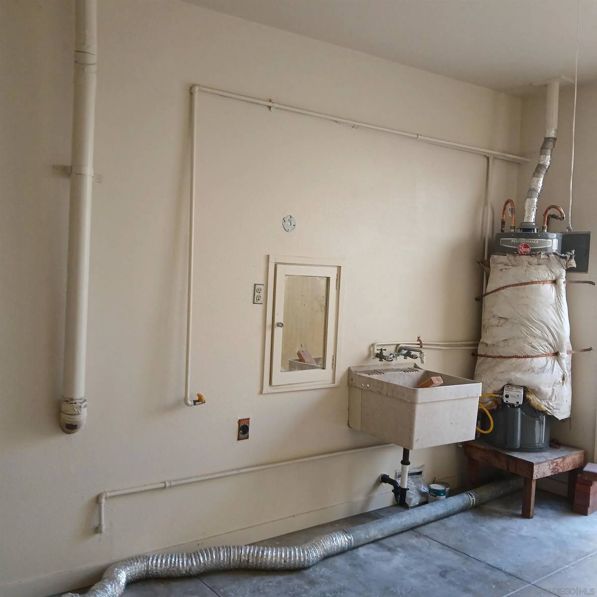 Apartment for rent at 4188 A Kansas St, San Diego, CA 92104