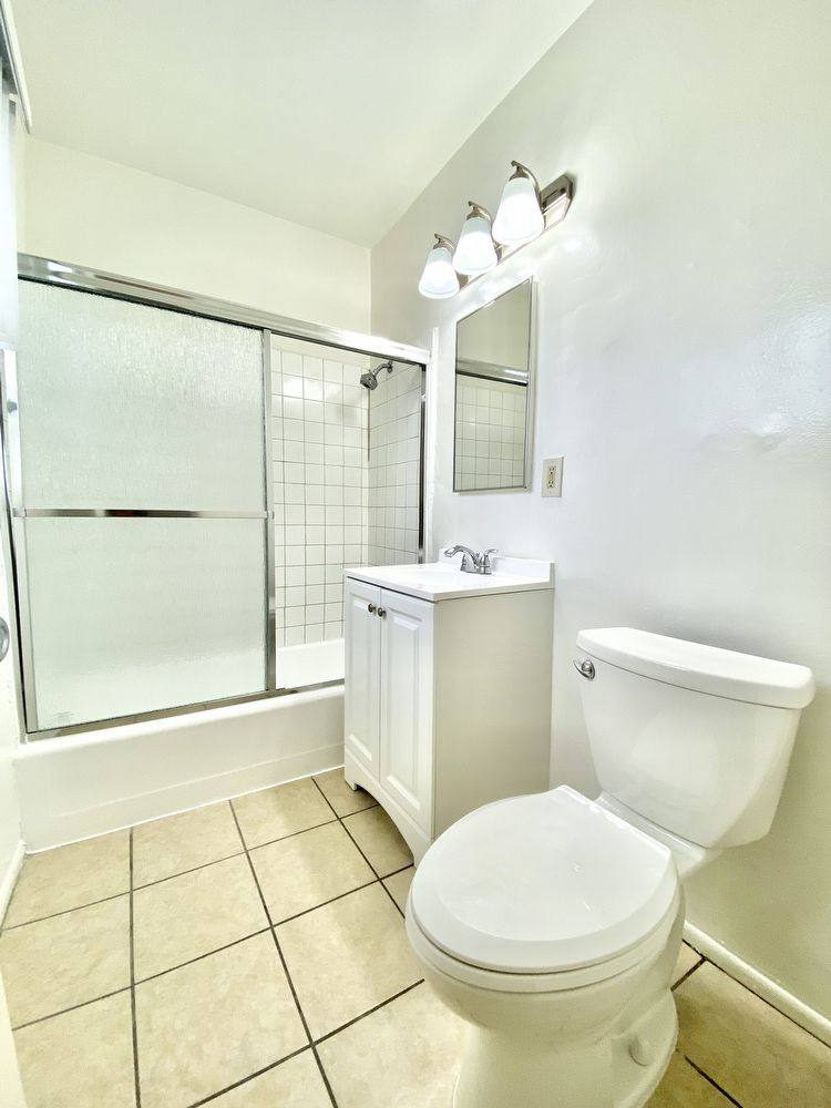 Apartment for rent at 10203 England Ave #4, Inglewood, CA 90303