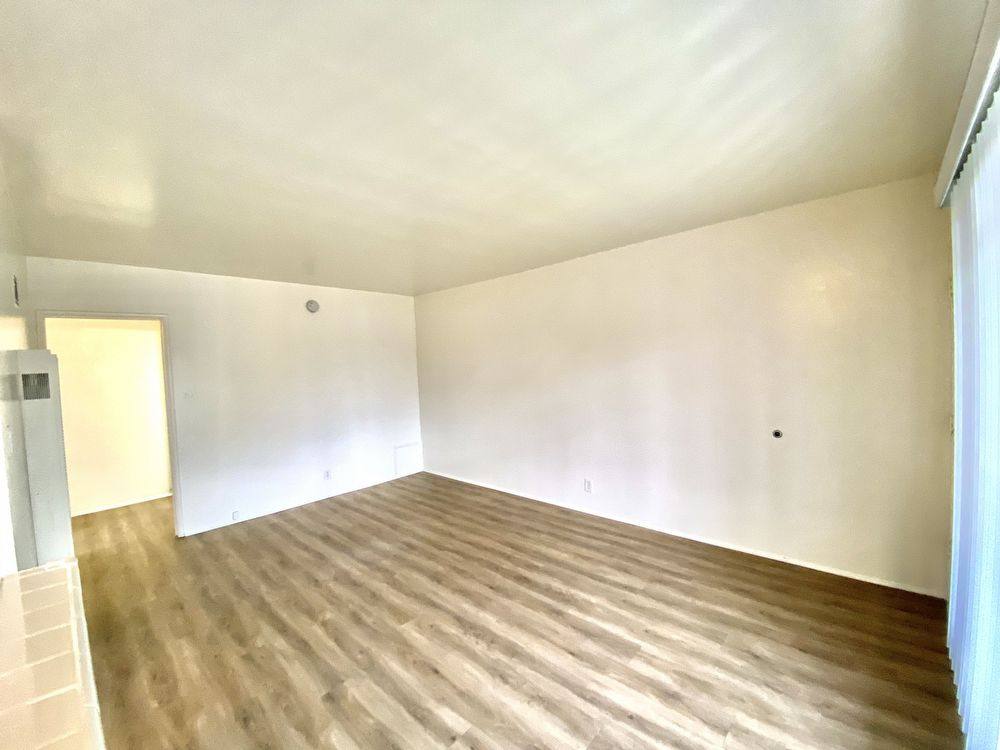 Apartment for rent at 10203 England Ave #4, Inglewood, CA 90303